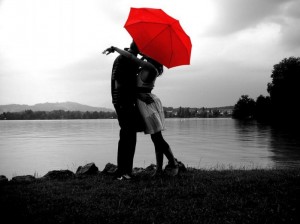 Red_umbrella_love_couples_wallpaper1